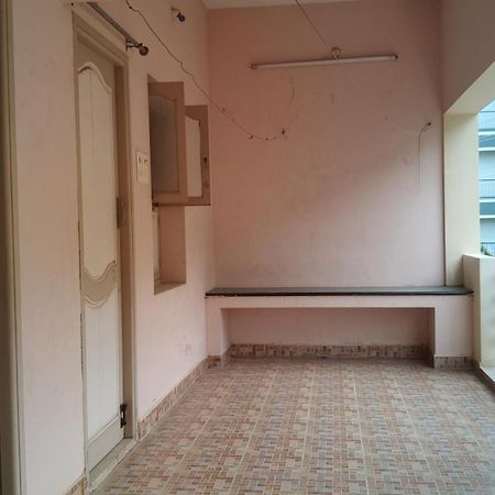 Dheeksha Homestay Tiruvannāmalai エクステリア 写真