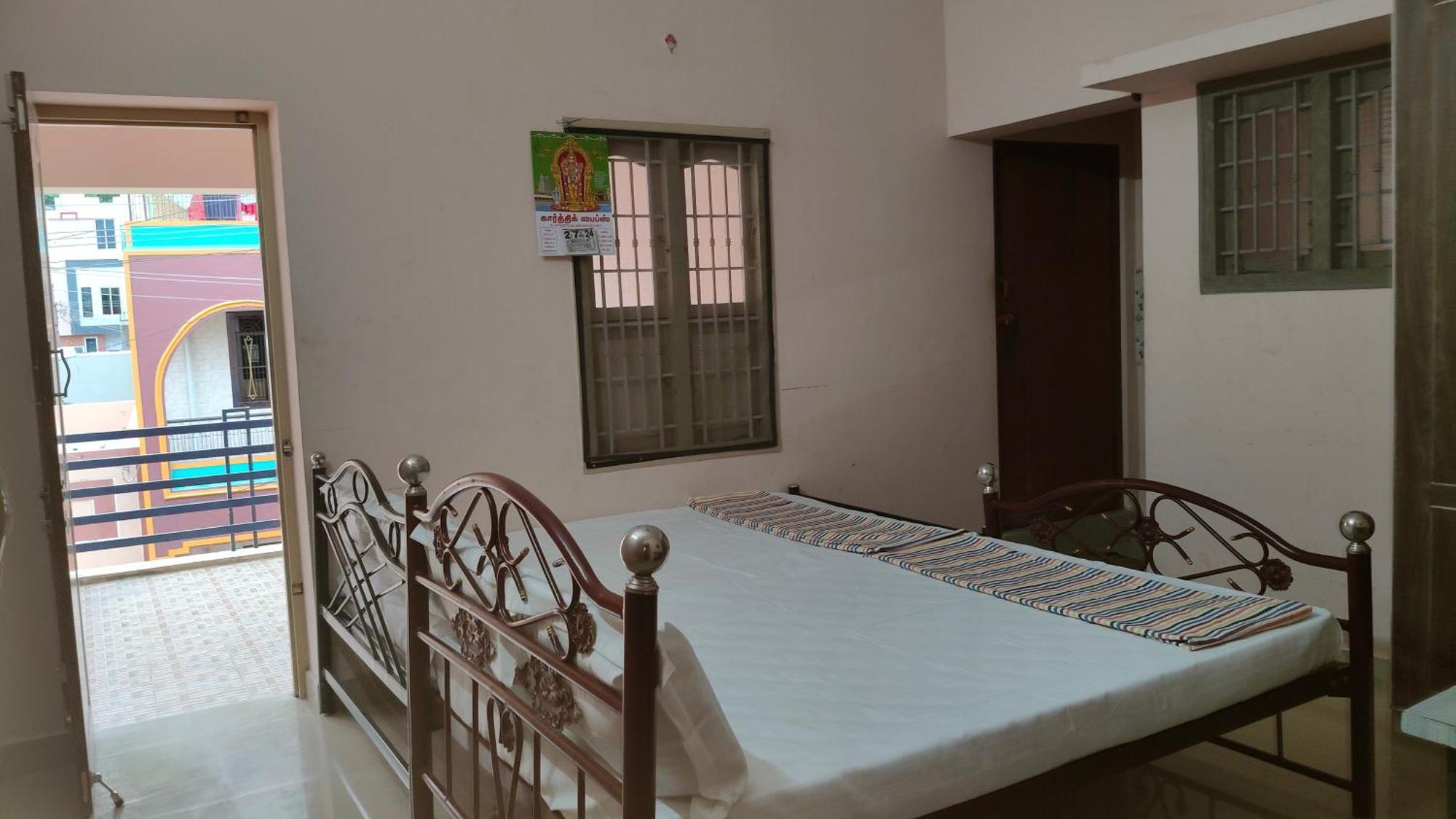 Dheeksha Homestay Tiruvannāmalai エクステリア 写真